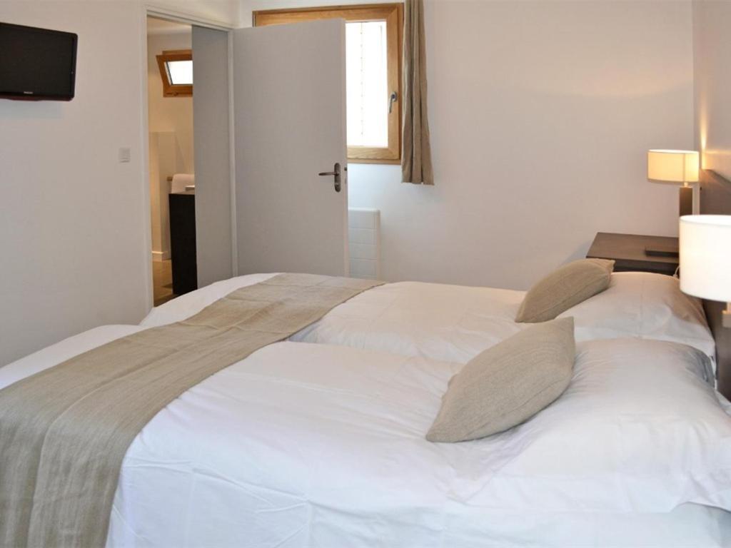 Gites & Tiny Houses Les Hauts De Toulvern Baden Room photo