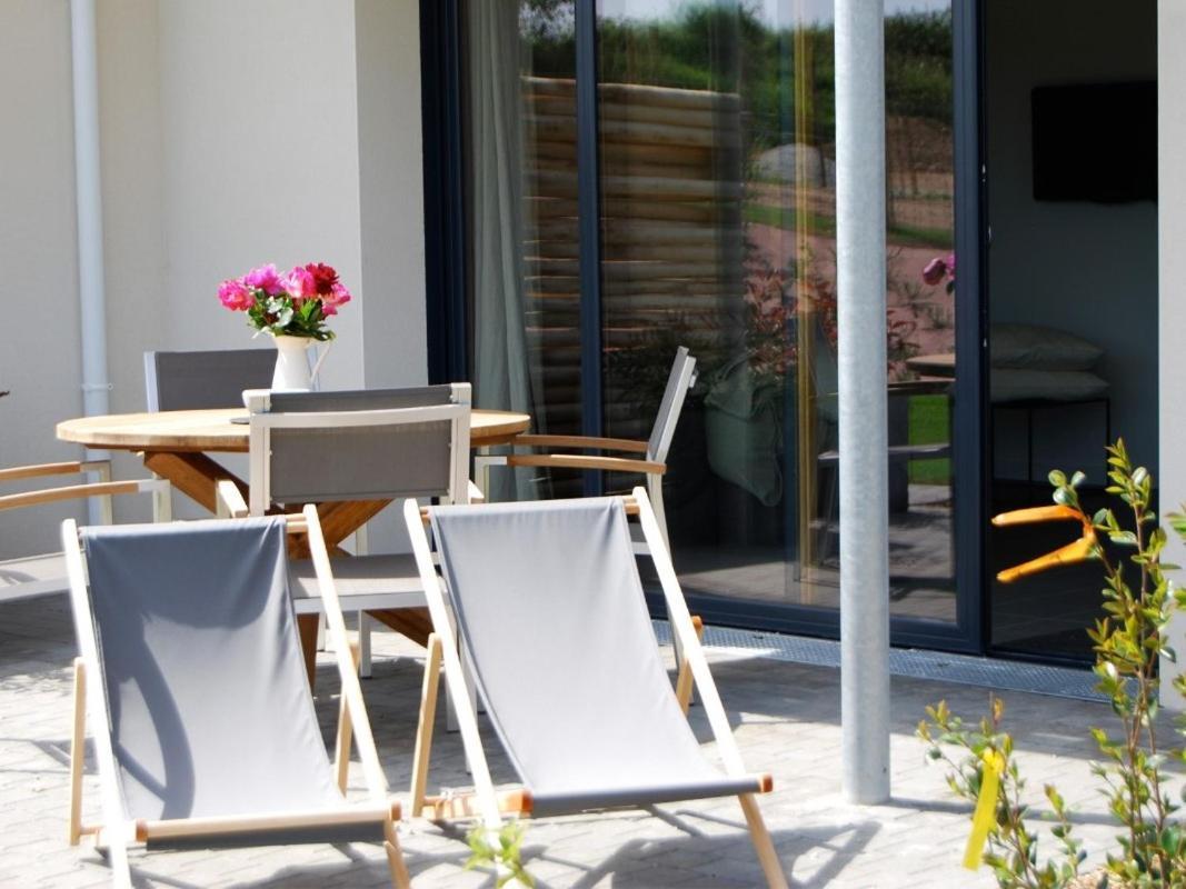 Gites & Tiny Houses Les Hauts De Toulvern Baden Room photo