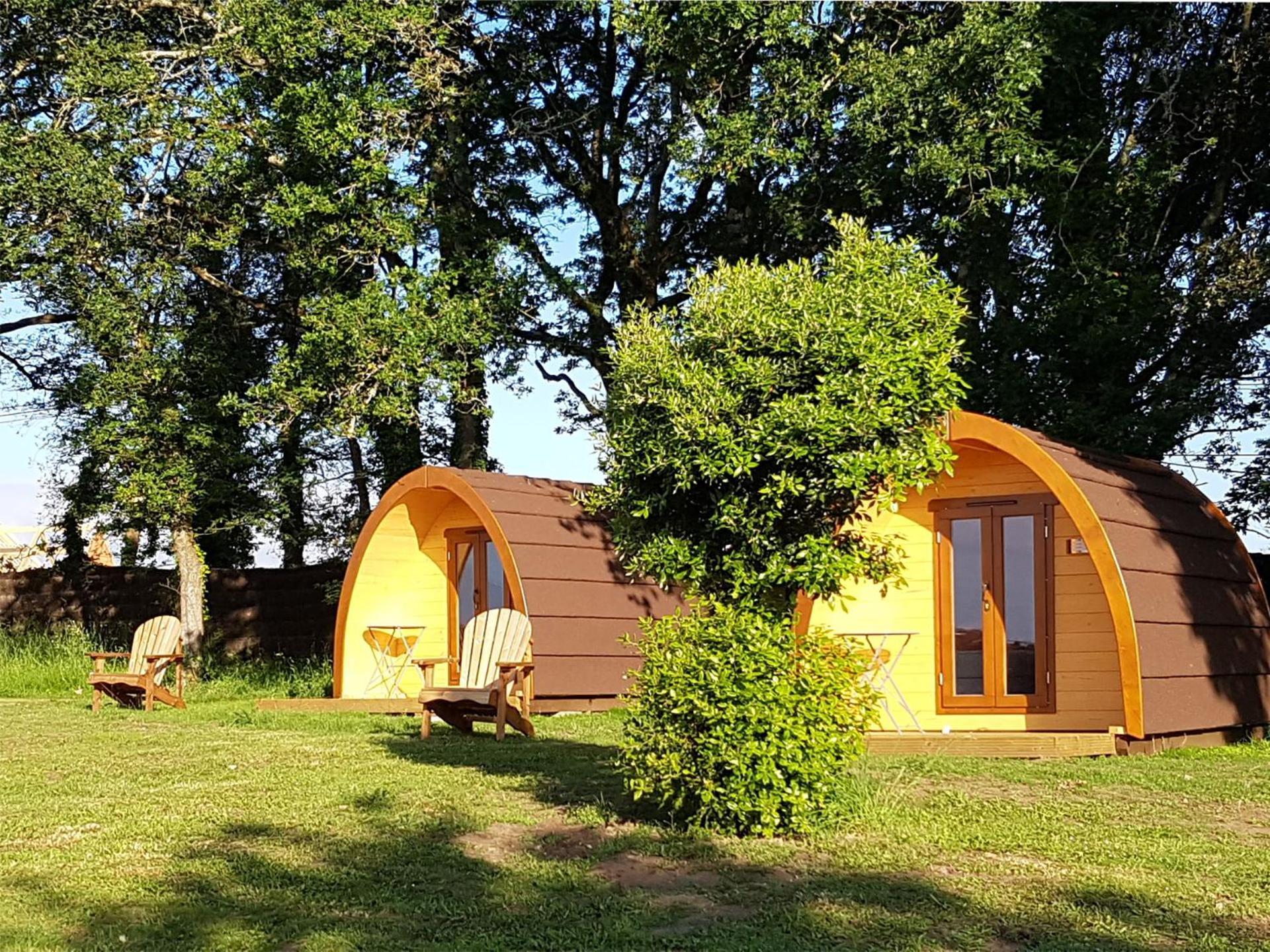 Gites & Tiny Houses Les Hauts De Toulvern Baden Room photo