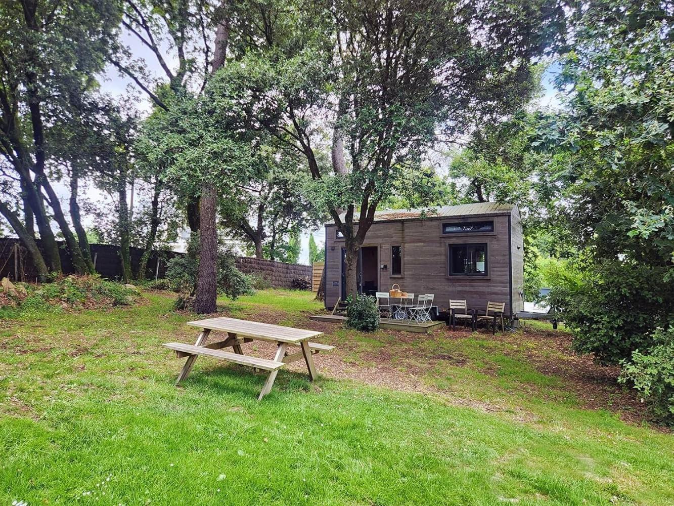 Gites & Tiny Houses Les Hauts De Toulvern Baden Room photo