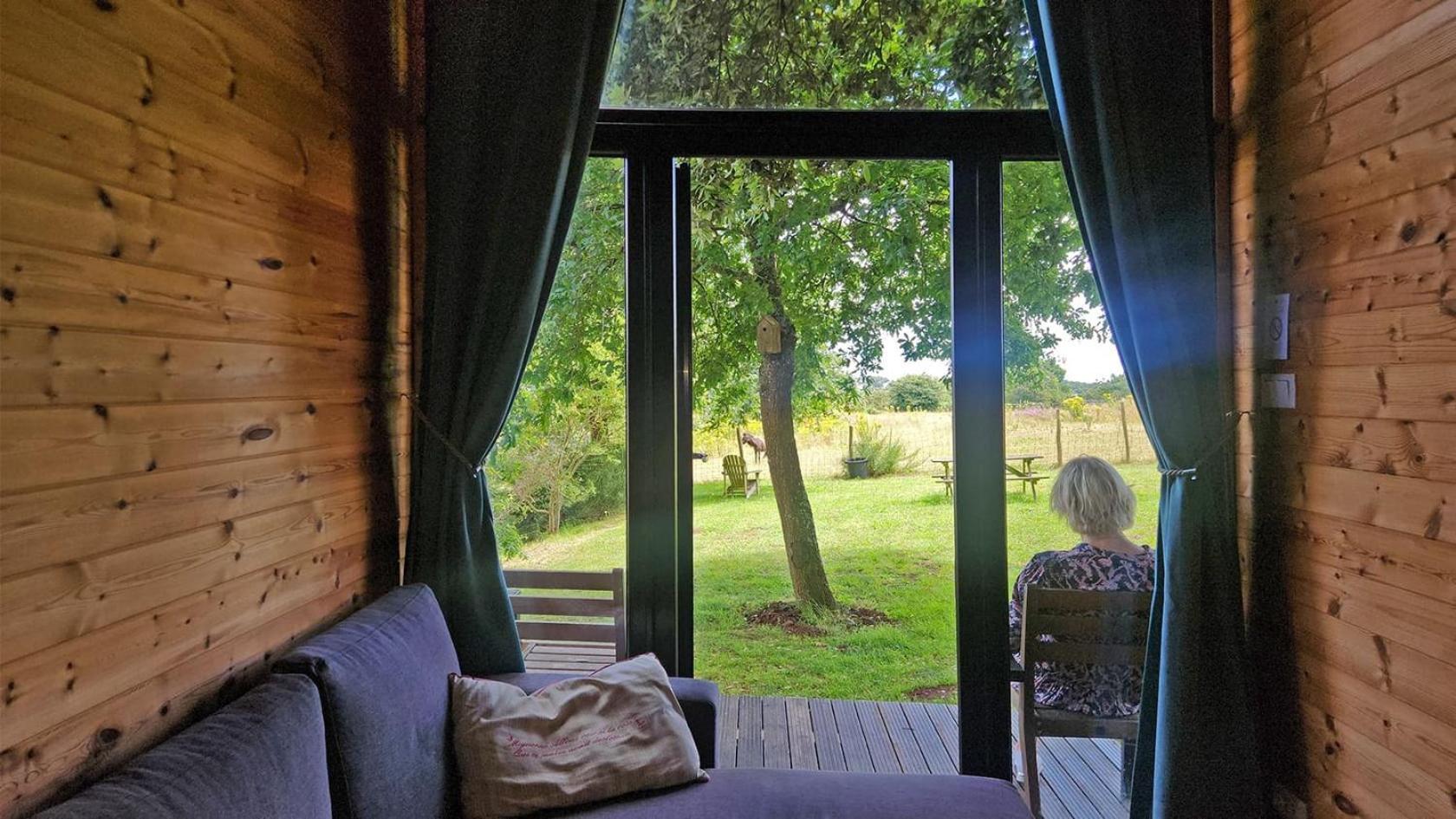 Gites & Tiny Houses Les Hauts De Toulvern Baden Room photo
