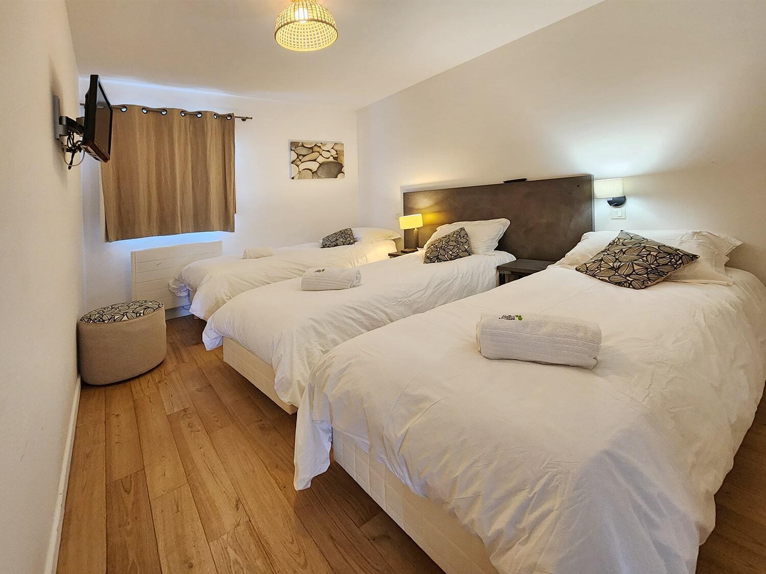 Gites & Tiny Houses Les Hauts De Toulvern Baden Room photo